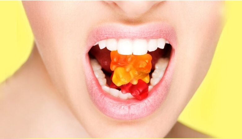 8 خوراکی مضر برای دندان‌ها