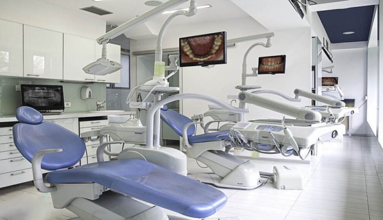 کلینیک‌های دندانپزشکی و دندانپزشکان ایرانی در استانبول